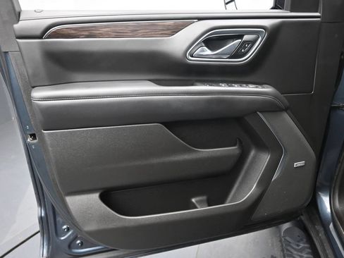 Used 2021 Chevrolet Tahoe Z71 w/ Z71 Signature Package AWD/4WD image 24