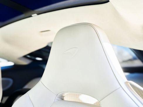 Used 2022 McLaren GT image 43