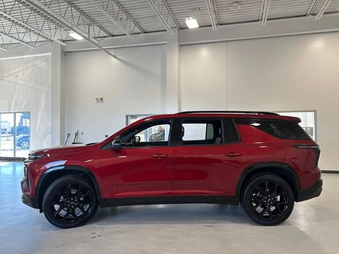 Used 2024 Chevrolet Traverse RS image 9