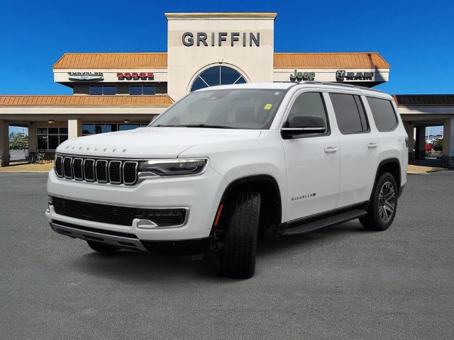 Used 2024 Jeep Wagoneer Series II w/ Flexible Seating Group AWD/4WD image 11