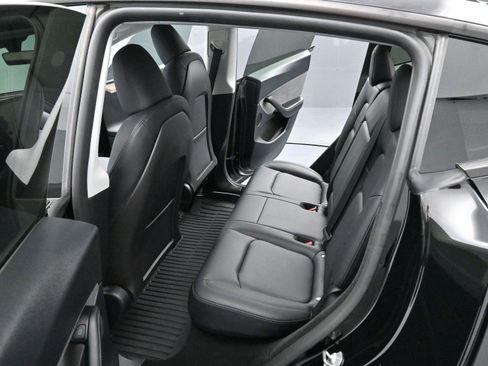 Used 2024 Tesla Model Y Performance image 24