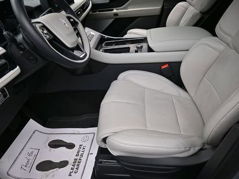 Used 2025 Lincoln Aviator Reserve w/ Equipment Group 201A AWD/4WD image 15