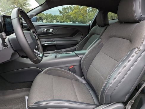 Used 2024 Ford Mustang Coupe image 13