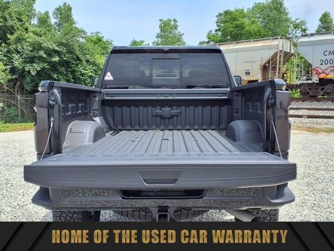 Used 2025 Chevrolet Silverado 2500 ZR2 image 9