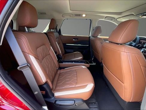 New 2026 Nissan Pathfinder Platinum AWD/4WD image 10