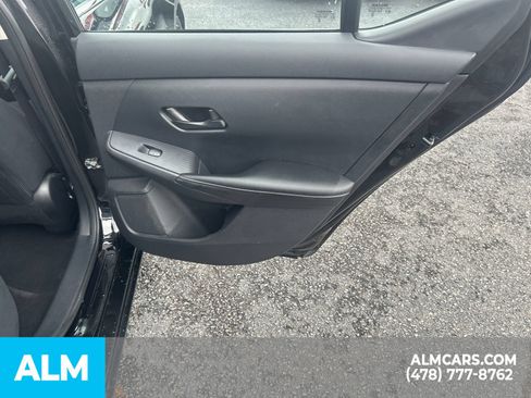 Used 2024 Nissan Sentra SV FWD image 19