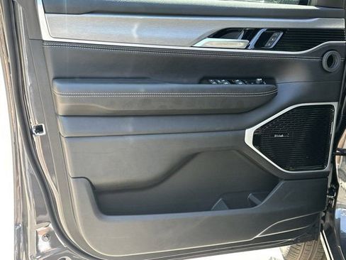 New 2026 Jeep Grand Wagoneer Limited AWD/4WD image 11
