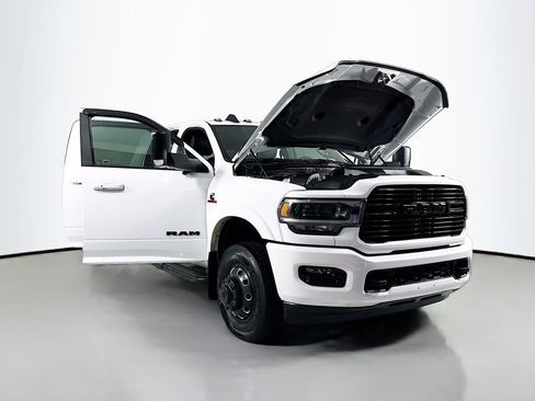 Used 2022 RAM 3500 Laramie w/ Night Edition image 27