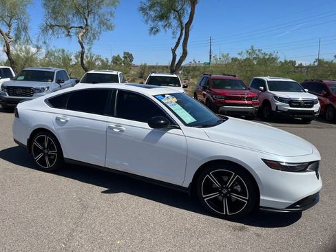 Used 2025 Honda Accord Sport image 19