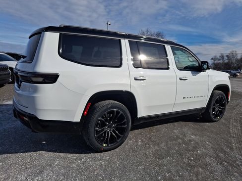 New 2026 Jeep Grand Wagoneer Summit image 4