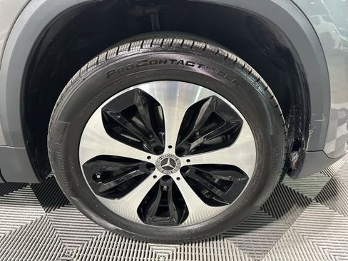 Used 2025 Mercedes-Benz GLA 250 4MATIC image 9