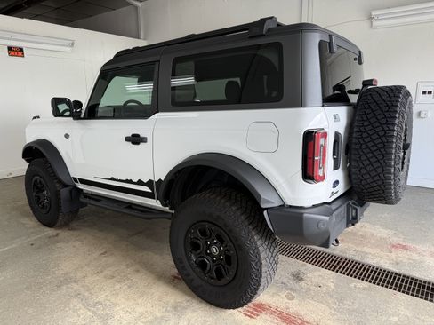 Used 2022 Ford Bronco Wildtrak image 4