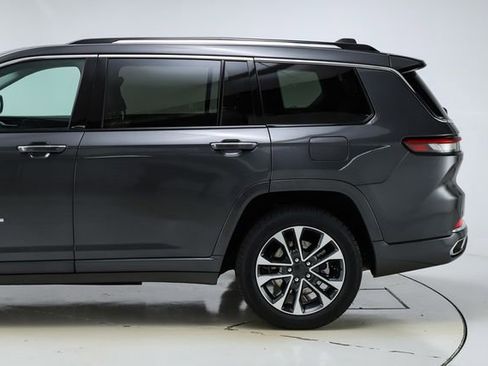 Used 2021 Jeep Grand Cherokee L Overland w/ Luxury Tech Group IV image 5