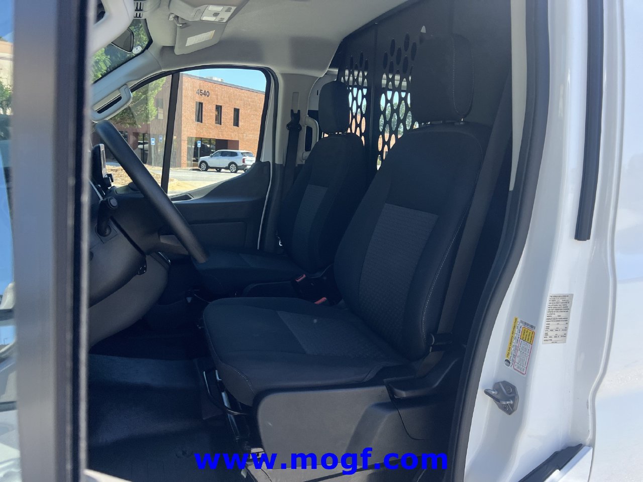 Used 2025 Ford Transit 250 Low Roof w/ Exterior Upgrade Package RWD image 19