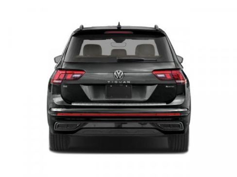 Certified 2023 Volkswagen Tiguan SE R-Line FWD image 5