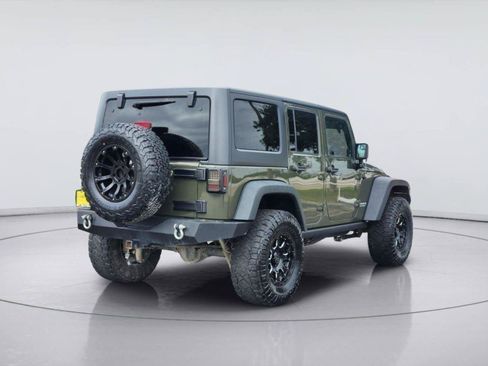 Used 2016 Jeep Wrangler Unlimited Rubicon w/ Max Tow Package AWD/4WD image 35