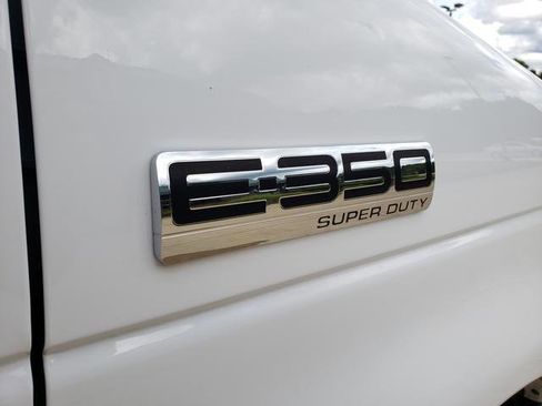Used 2022 Ford E-350 and Econoline 350 Super Duty w/ Power Windows & Locks Group image 19