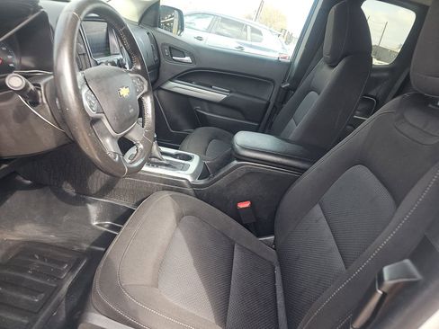 Used 2022 Chevrolet Colorado LT w/ Fleet Safety Package image 6