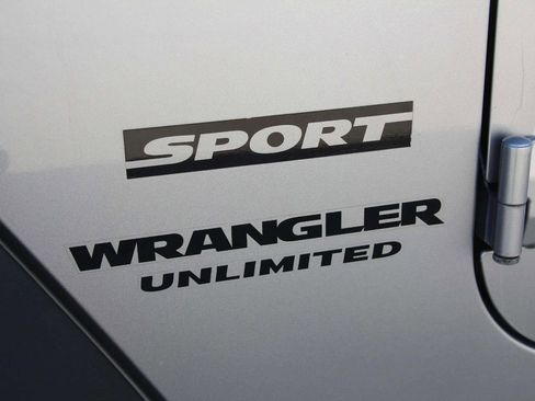 Used 2015 Jeep Wrangler Unlimited Sport image 11