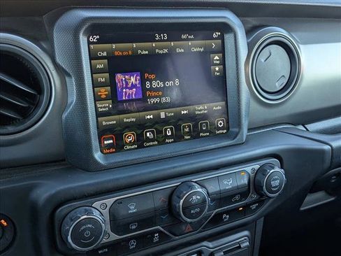 Used 2023 Jeep Wrangler Willys image 13