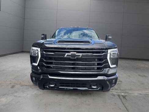 New 2026 Chevrolet Silverado 2500 High Country w/ High Country Premium Package AWD/4WD image 3