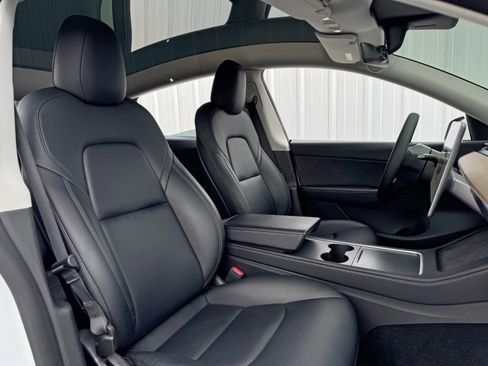 Used 2022 Tesla Model Y Performance image 37