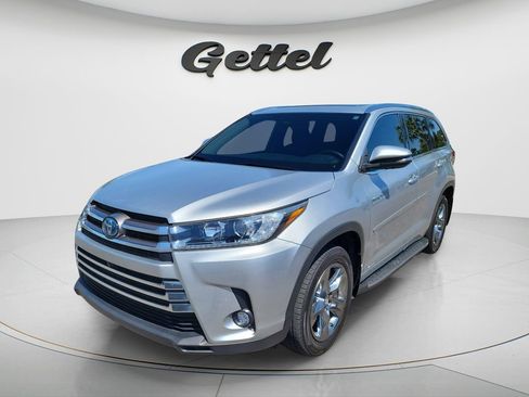 Used 2018 Toyota Highlander Limited Platinum image 1