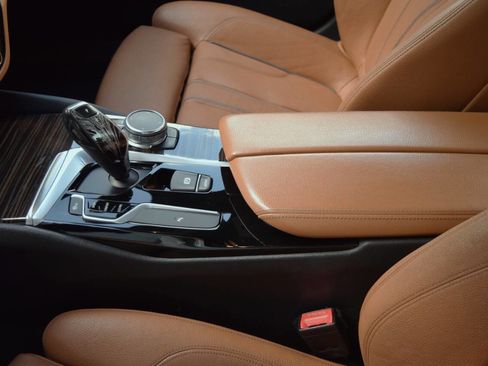 Used 2017 BMW 530i xDrive image 22