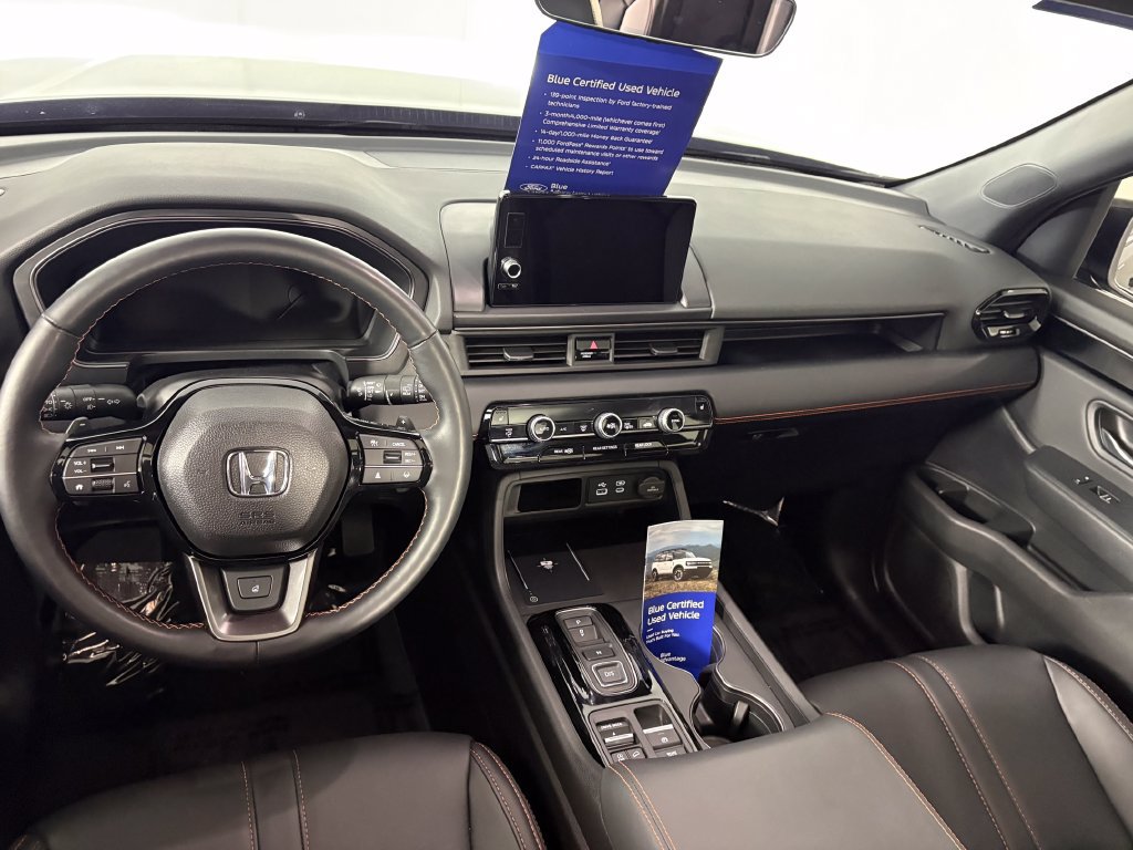 Used 2025 Honda Pilot TrailSport image 26
