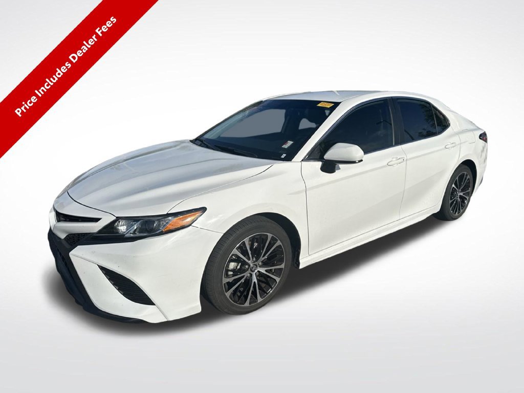 Used 2020 Toyota Camry SE FWD image 1