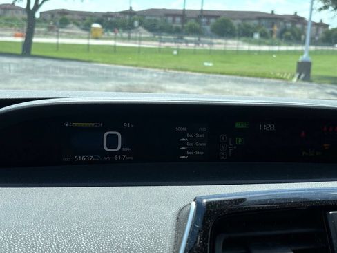 Used 2017 Toyota Prius Two w/ Prius Two Safety Plus Package FWD image 12