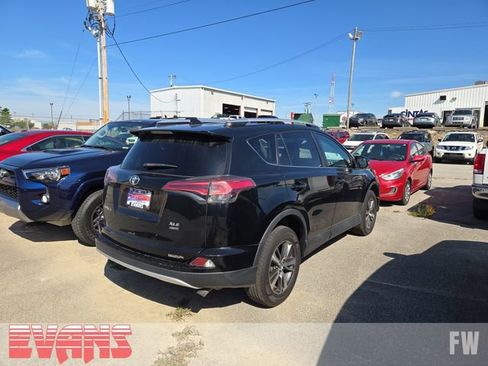 Used 2016 Toyota RAV4 XLE image 2