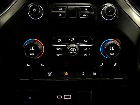 Used 2022 Chevrolet Silverado 2500 LT w/ Convenience Package AWD/4WD image 27
