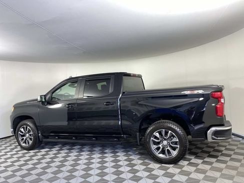 Used 2024 Chevrolet Silverado 1500 LT AWD/4WD image 5
