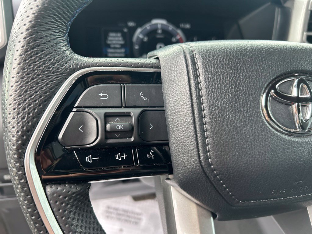 Used 2024 Toyota Sequoia Platinum AWD/4WD image 26