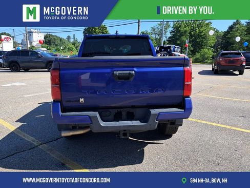 Used 2025 Toyota Tacoma TRD Off-Road AWD/4WD image 4