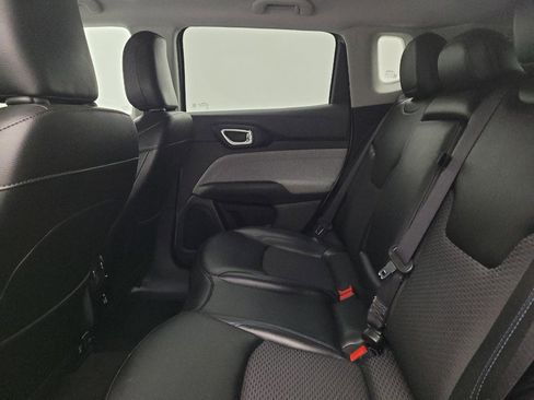 Used 2022 Jeep Compass Latitude w/ Convenience Group FWD image 18