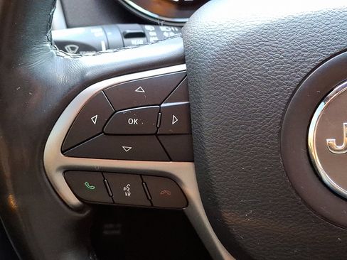 Certified 2020 Jeep Grand Cherokee Altitude image 22