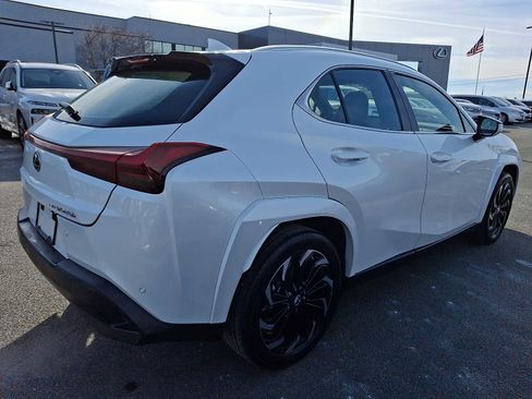 Used 2023 Lexus UX 250h AWD w/ Premium Package image 4