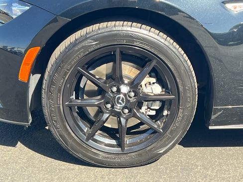 Used 2019 MAZDA MX-5 Miata Sport RWD image 25