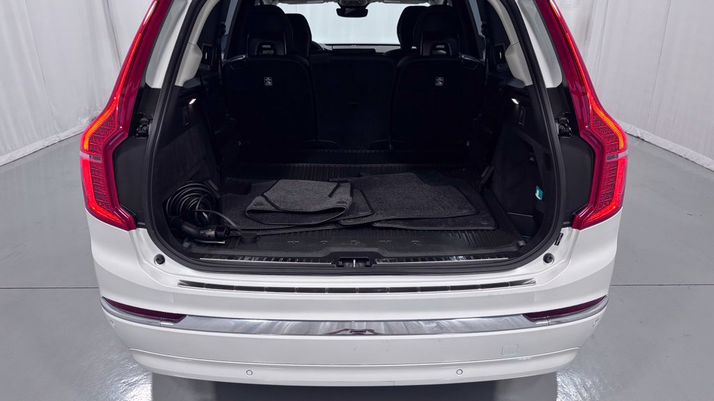 Certified 2025 Volvo XC90 T8 Plus w/ Protection Package Premier AWD/4WD image 28