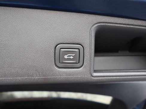 Used 2022 GMC Terrain SLE w/ Driver Convenience Package image 24