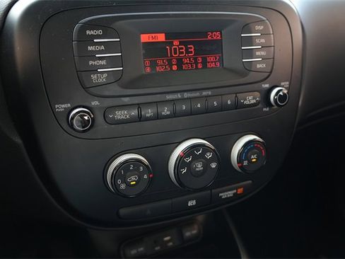 Used 2016 Kia Soul image 21