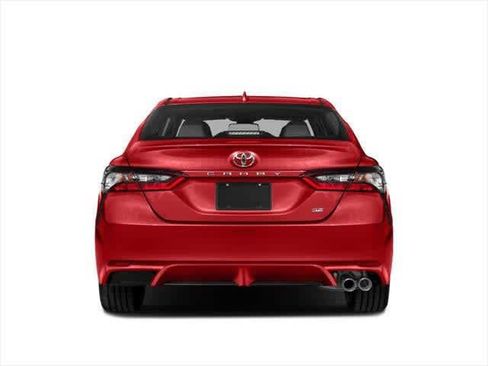 Used 2023 Toyota Camry SE w/ Cold Weather Package FWD image 5