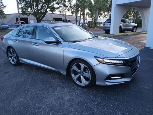 Used 2019 Honda Accord Touring image 6