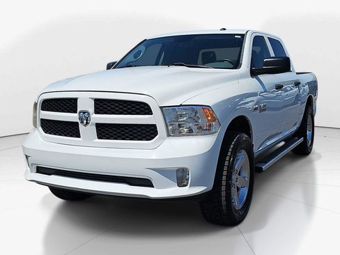 Used 2017 RAM 1500 Express AWD/4WD image 10