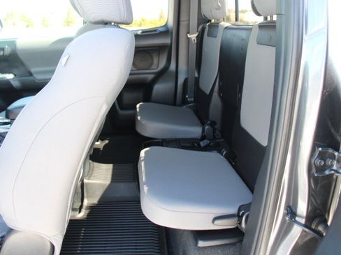 Certified 2019 Toyota Tacoma SR5 RWD image 14