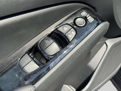 Certified 2025 Nissan Altima 2.5 SL FWD image 16
