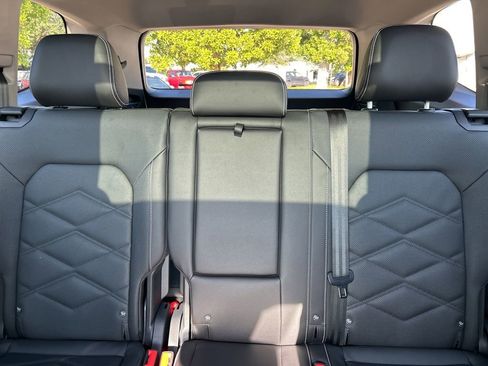 New 2026 Volkswagen Atlas SE FWD image 14