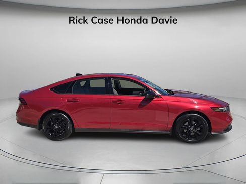 Used 2025 Honda Accord SE image 3